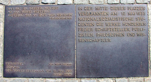 Plakette auf dem Bebelplatz